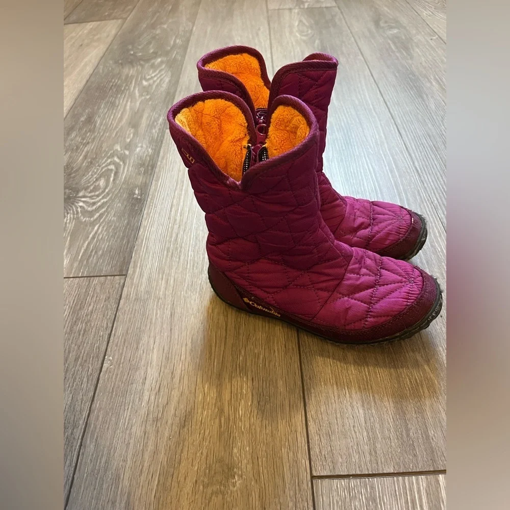 Youth Columbia Minx Slip III boots in Currant Omni-Heat Size 1